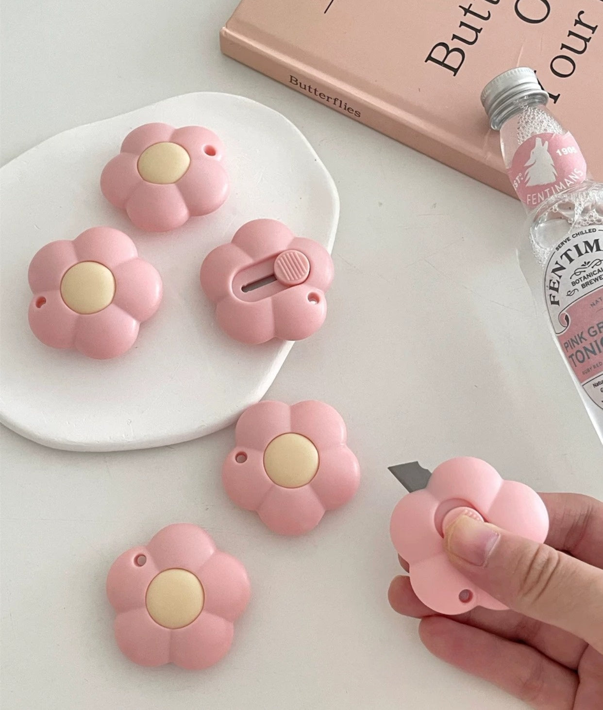 Pinky Flower Unboxing Knife