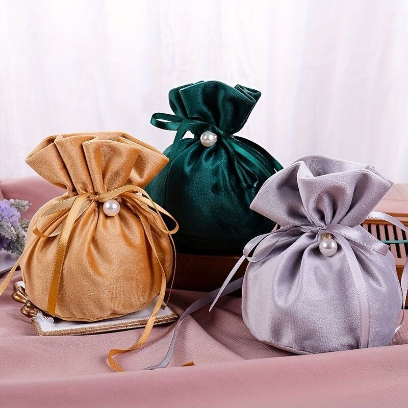 Velvet Drawstring Gift Bags with Pearl Charm – Perfect for Weddings & Special Keepsakes!