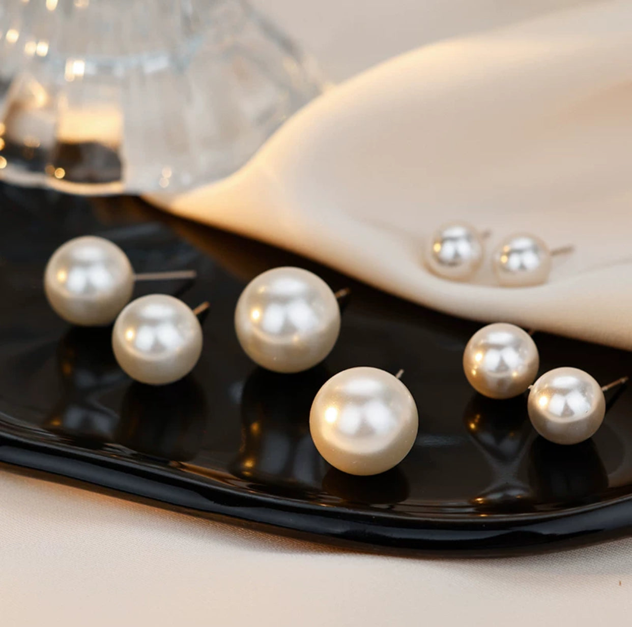 Pearl Earrings 8mm (Silver Needle)
