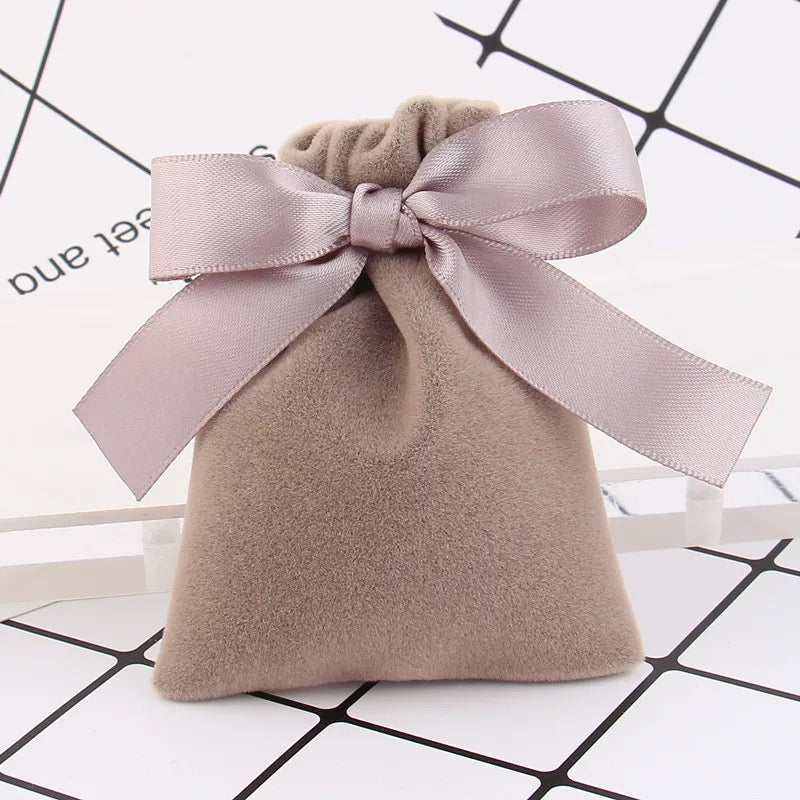 Flannel Drawstring Gift Bag – Perfect for Weddings, Jewelry, and More!