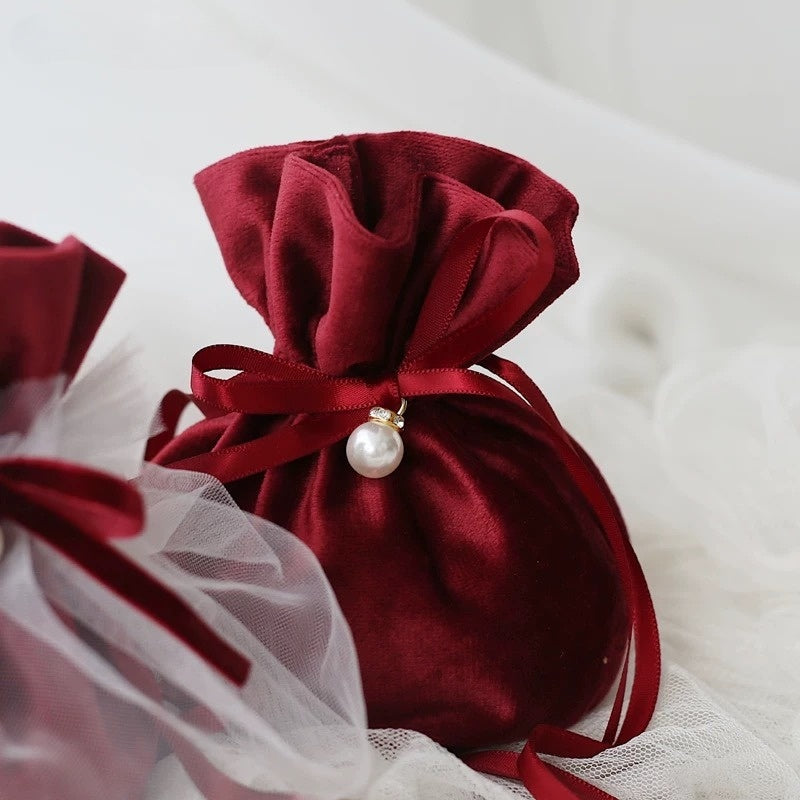 Velvet Drawstring Gift Bags with Pearl Charm – Perfect for Weddings & Special Keepsakes!
